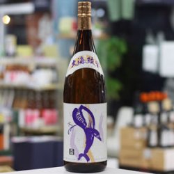 画像3: 25°くじらのボトル 綾紫黒麹  1.8L