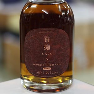 画像: シングルモルト 香掬 オロロソシェリーカスクヘビリーピーテッド5年 02 500ml